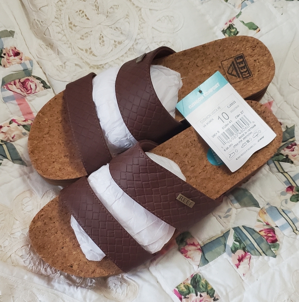Teva Brown Sandals - Picture 2 of 14
